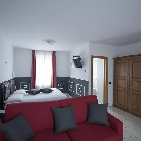 Отель Hotel Villa Colico