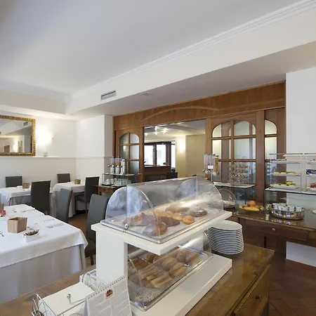 Hotel Villa Colico Отель Колико