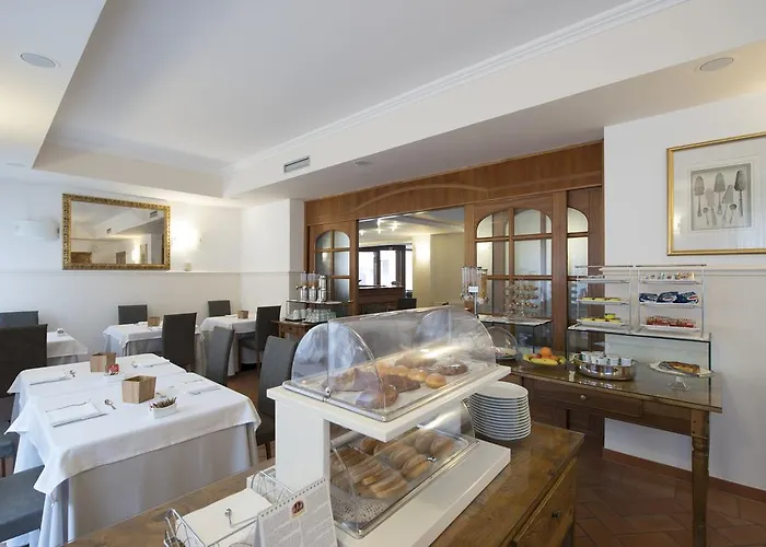 Hotel Villa Colico فندق كوليكو