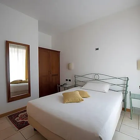 Hotel Villa Colico 3* 콜리코