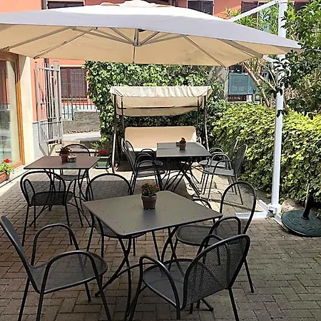 Hotel Villa Colico 콜리코