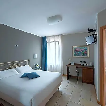 Hotel Villa Colico 호텔 3*