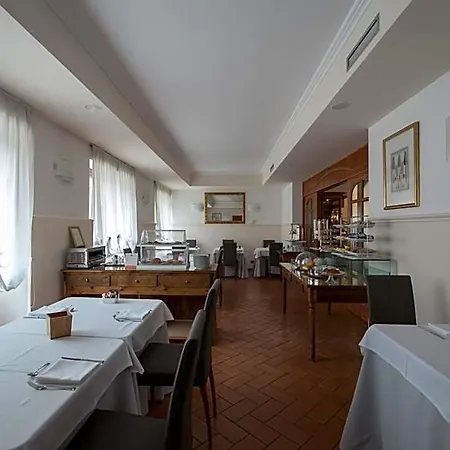 호텔 Hotel Villa Colico