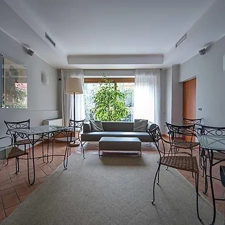 Hotel Villa Colico 콜리코