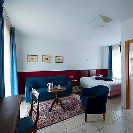 호텔 Hotel Villa Colico 콜리코
