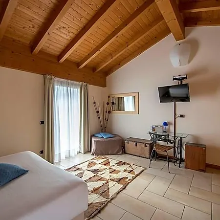 Hotel Villa Colico 콜리코