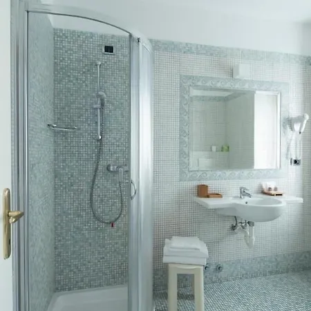 Hotel Villa Colico Hotel 3*