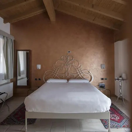 호텔 Hotel Villa Colico